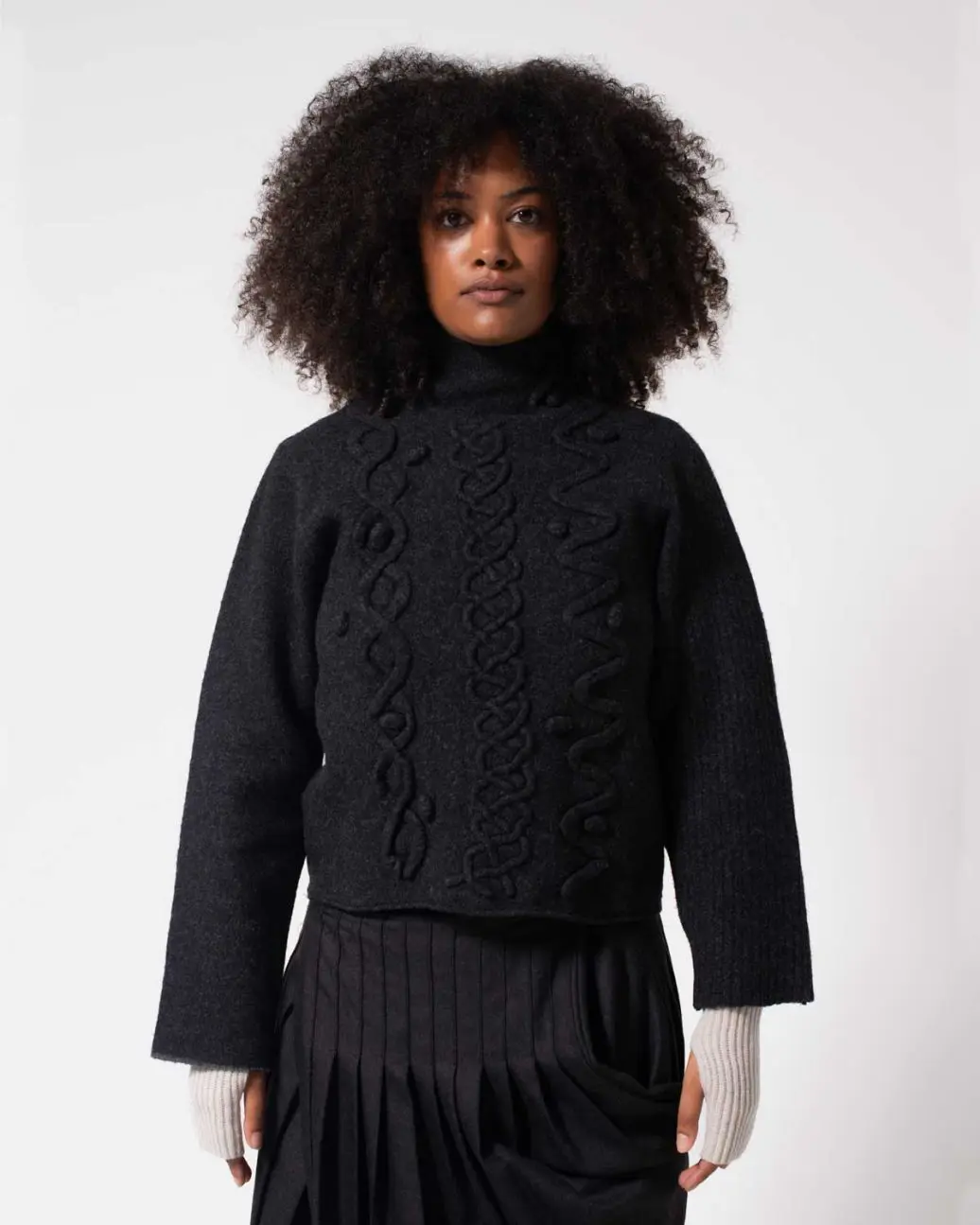felted-wool-jumper-cable-charcoal-ecom2